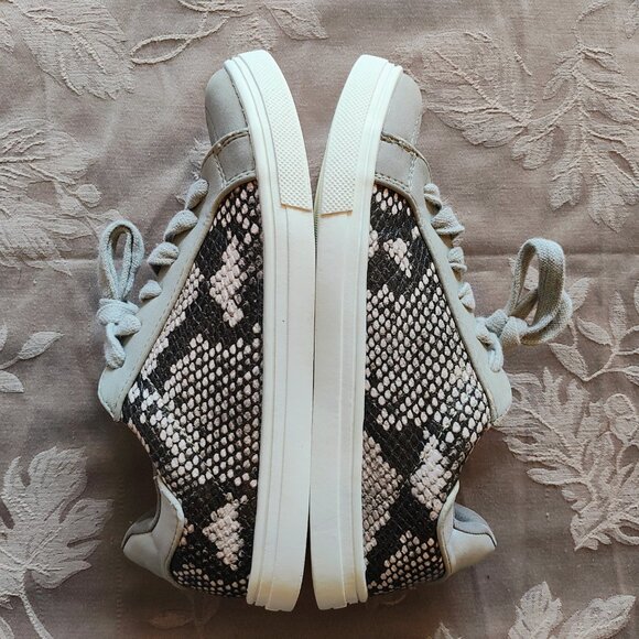 Treasure & Bond Lucy Snakeskin and Suede Girl's Sneakers, Size 2, Used - Picture 4 of 16